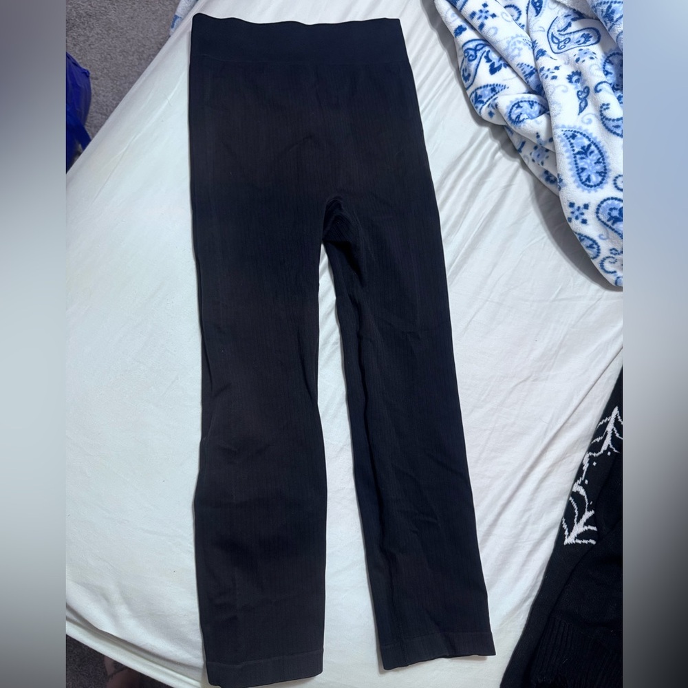 Arula Black Leggings